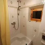 샬레 Ludwikowka Pod Luboniem, Stu-letni W Gorach *