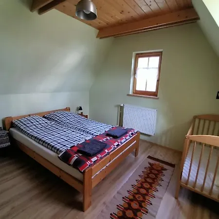 Ludwikowka Pod Luboniem, Stu-letni W Gorach Naprawa