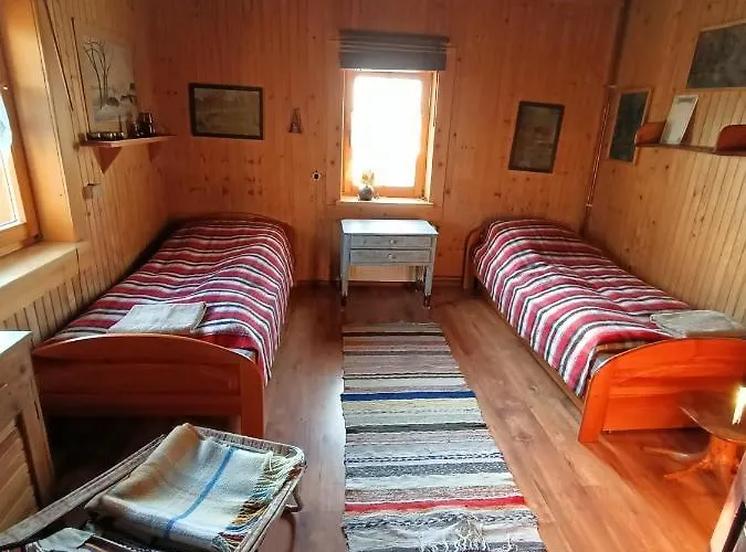 Ludwikowka Pod Luboniem, Stu-letni W Gorach Naprawa